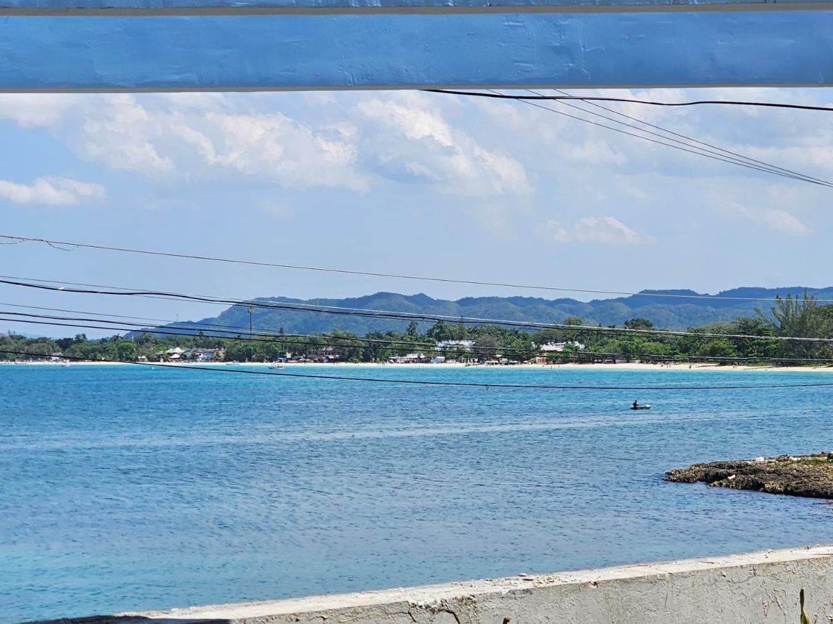 Memories By The Shore Negril Exterior photo